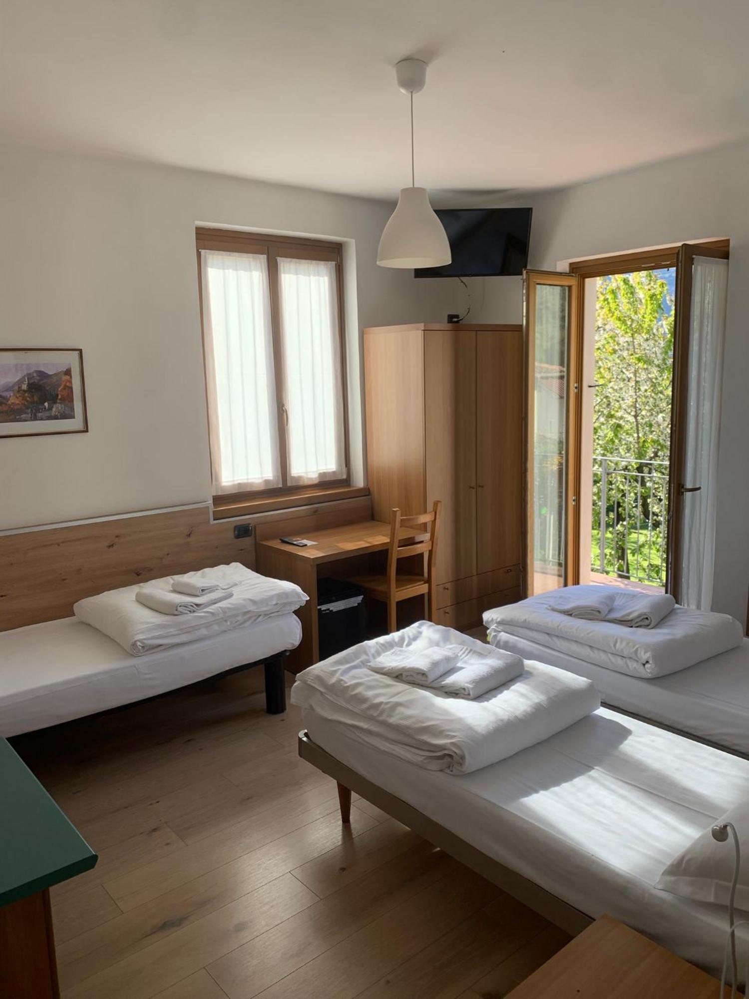 Hotel Garni Delle Rose Ceniga Exterior photo